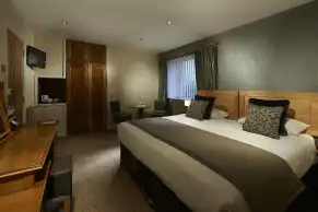 Standard double bedroom